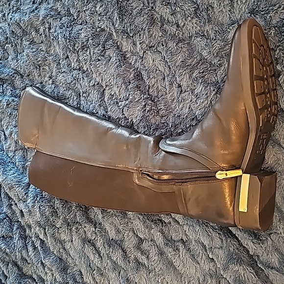 Boots - Picture 2 of 6